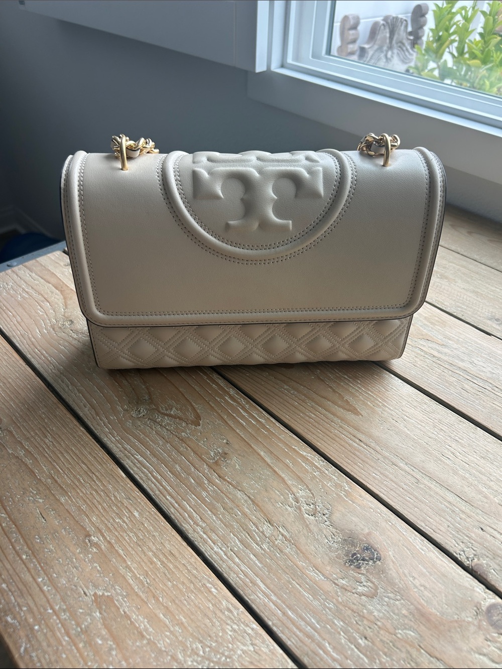 Tory Burch Fleming Cream Quilted Leather Shoulder Bag with Gold Chain